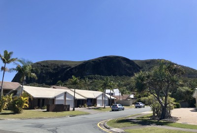 A_suburb_of_Mount_Coolum,_Queensland_in_the_shadow_of_Mount_Coolum_National_Park